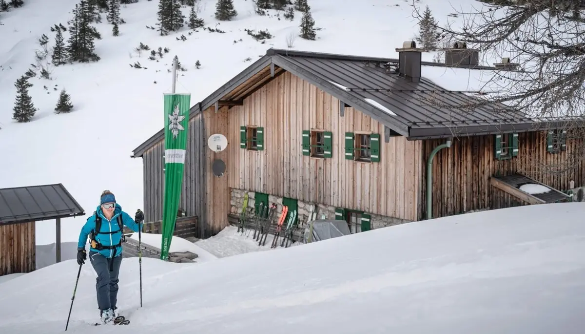 Einige DAV-Hütten haben auch im Winter geöffnet | © DAV/ Klaus Listl www.klauslistl.com